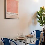 Pour Deux En Mezzanine Avec Petit Balcon 公寓 *