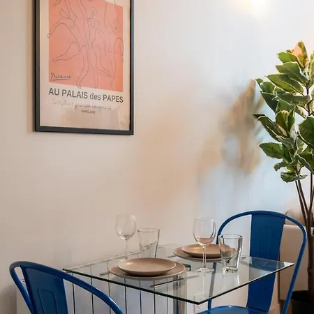 Pour Deux En Mezzanine Avec Petit Balcon شقة *