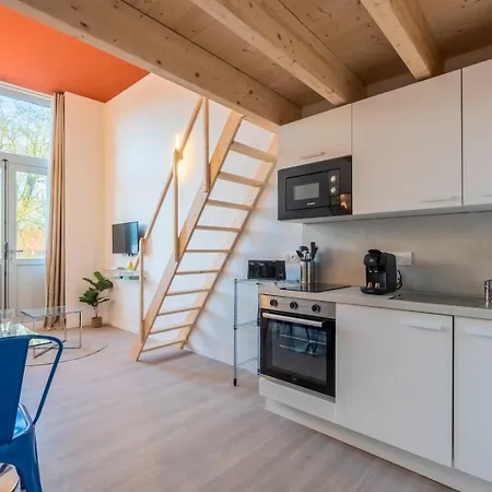 Pour Deux En Mezzanine Avec Petit Balcon فيلنوف داسك