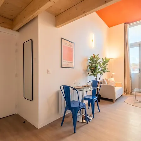 Pour Deux En Mezzanine Avec Petit Balcon Appartement Villeneuve-d'Ascq