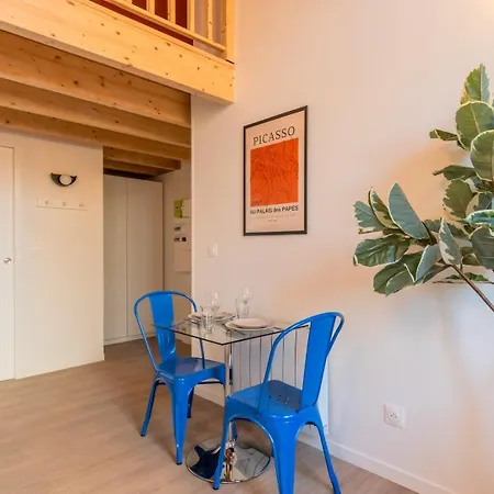 Pour Deux En Mezzanine Avec Petit Balcon * Villeneuve-d'Ascq