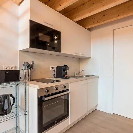 Pour Deux En Mezzanine Avec Petit Balcon شقة *