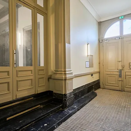 Apartament Pour Deux En Mezzanine Avec Petit Balcon Villeneuve-d'Ascq