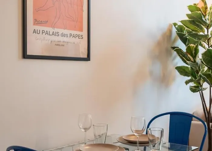 Pour Deux En Mezzanine Avec Petit Balcon Appartement *