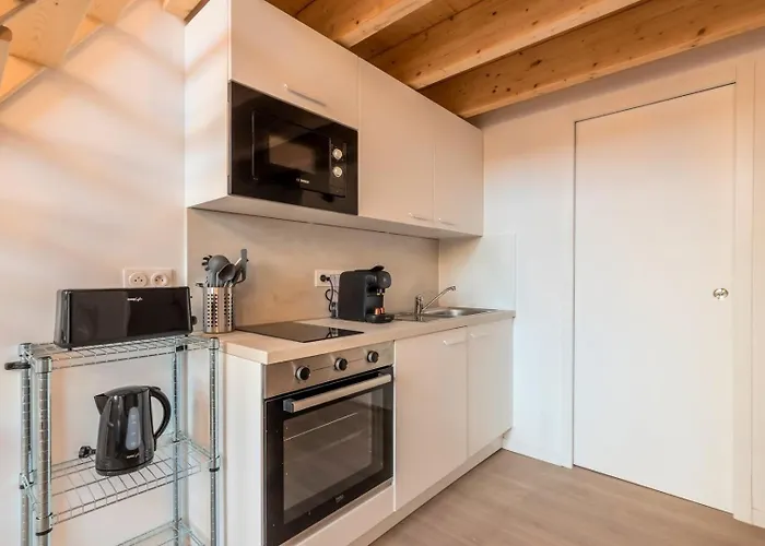Pour Deux En Mezzanine Avec Petit Balcon Appartement *